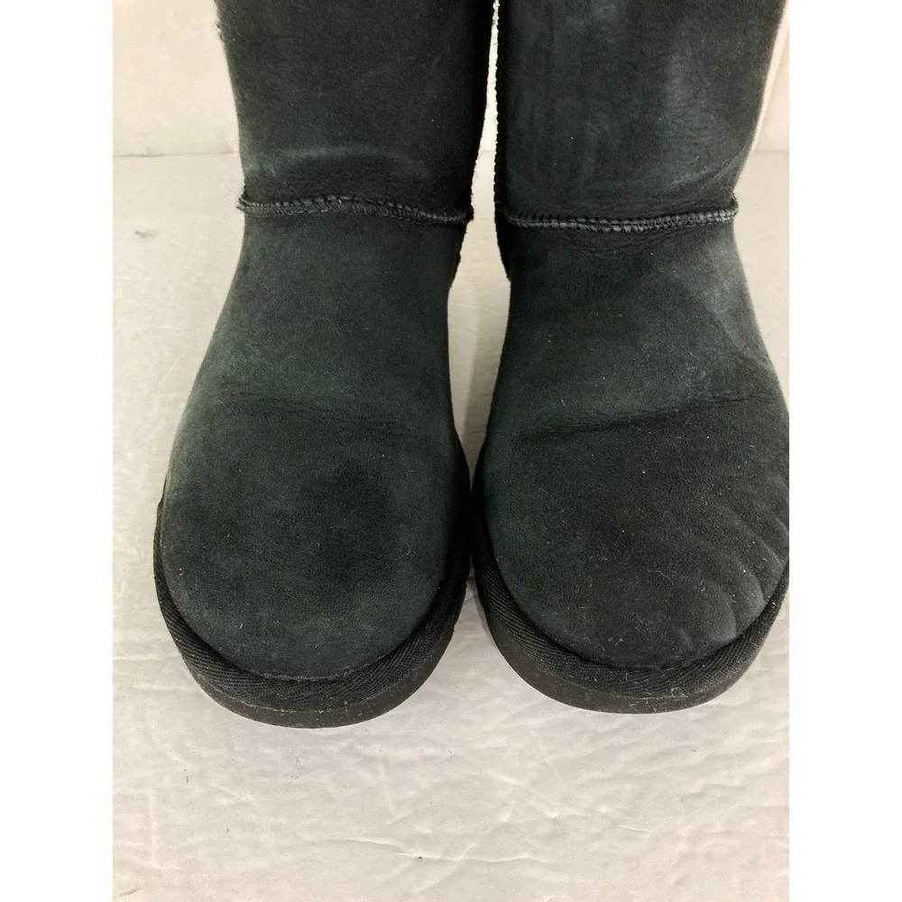 UGG classic short
